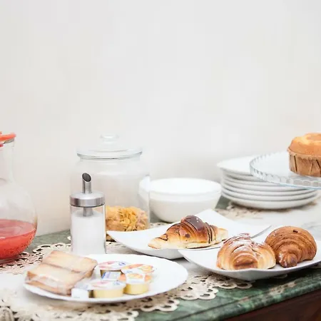 Casa Romana Bed & Breakfast 3*