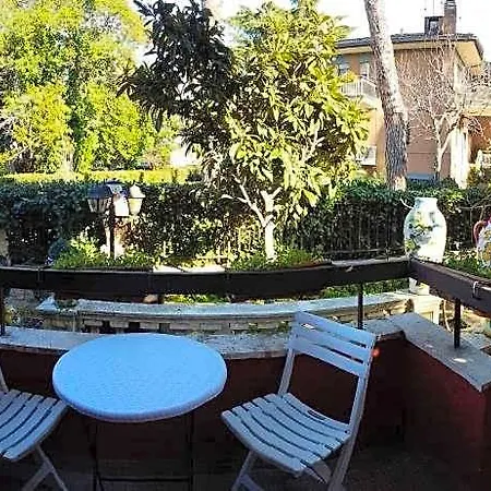 Casa Romana Bed & Breakfast 3*