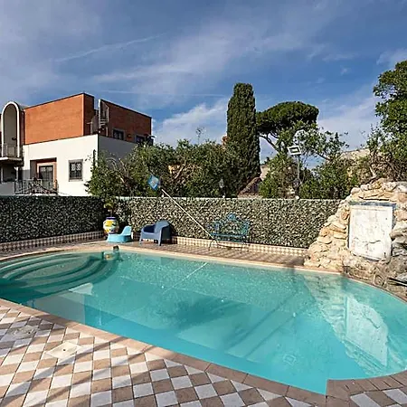 Casa Romana Bed & Breakfast 3*